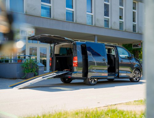 Prilagojeni e-kombi povezuje Brežice in Zaprešić ter odpira pot dostopnemu turizmu /Prilagođeni e-kombi povezuje Brežice i Zaprešić te otvara put pristupačnom turizmu
