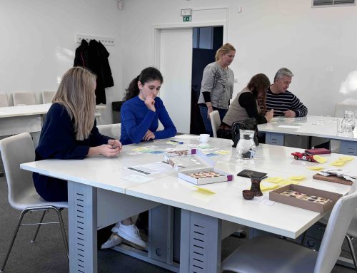 Ko interpretacija povezuje znanje in doživetje / Kada interpretacija povezuje znanje i doživljaj