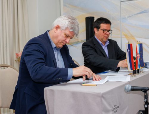 Svečan podpis Pogodbe o sofinanciranju v okviru programa Interreg Slovenija – Hrvaška 2021 –2027  / Svečano potpisivanje Ugovora o sufinanciranju u okviru programa Interreg Slovenija – Hrvatska  2021 – 2027